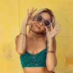 Girl Quotes  & Status icon